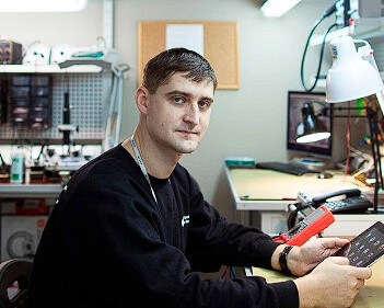 Мастер сервисного центра по ремонту техники Iiyama